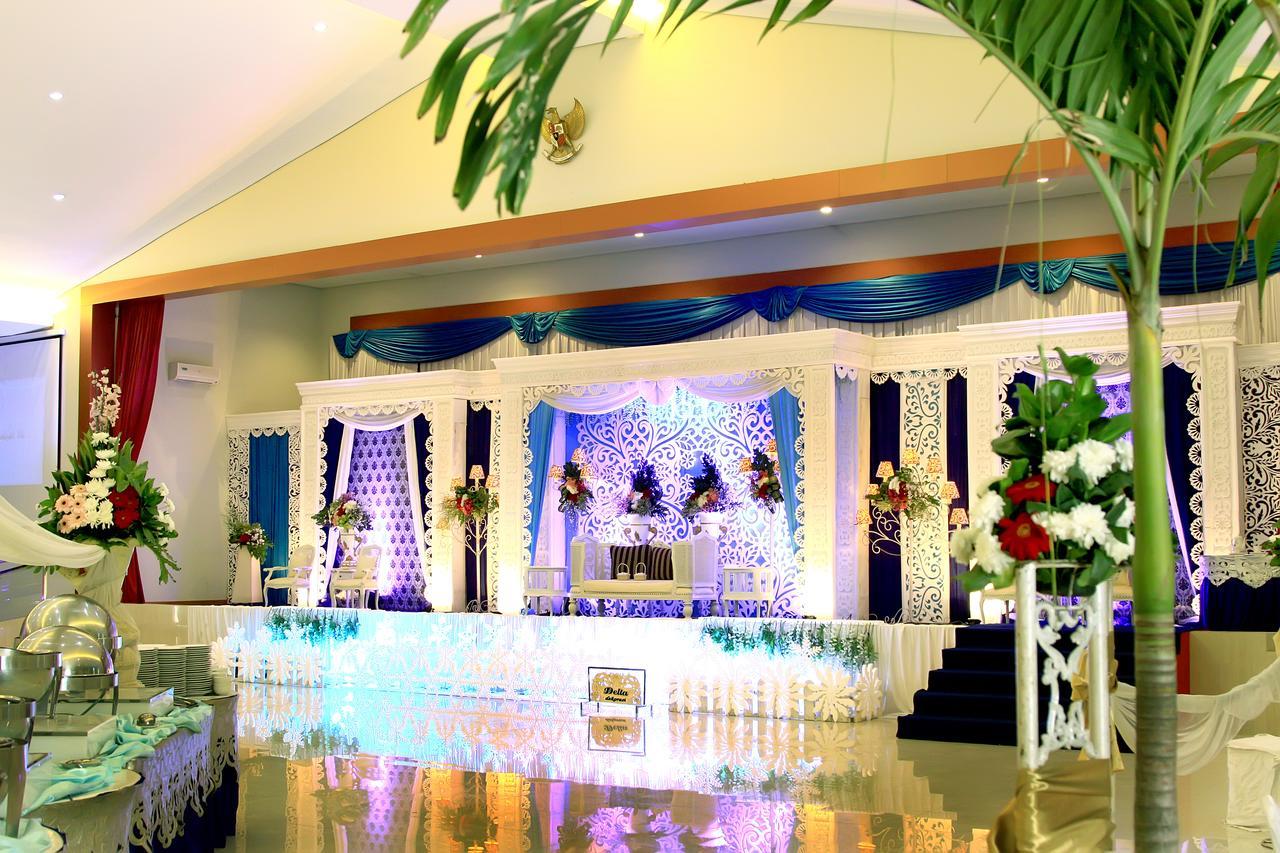 Prima Sr Hotel & Convention Yogyakarta Sleman  Exterior foto