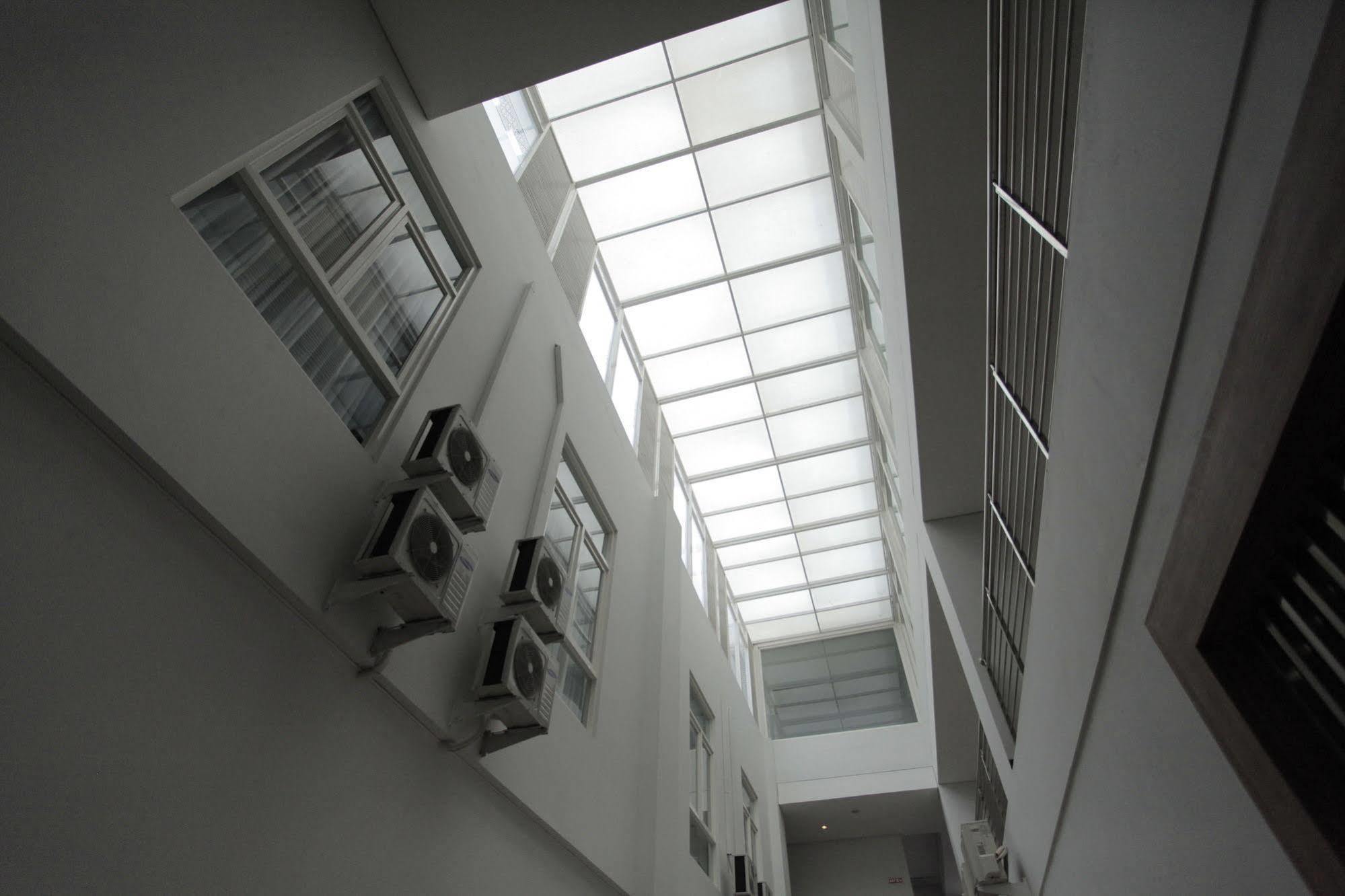 Prima Sr Hotel & Convention Yogyakarta Sleman  Exterior foto