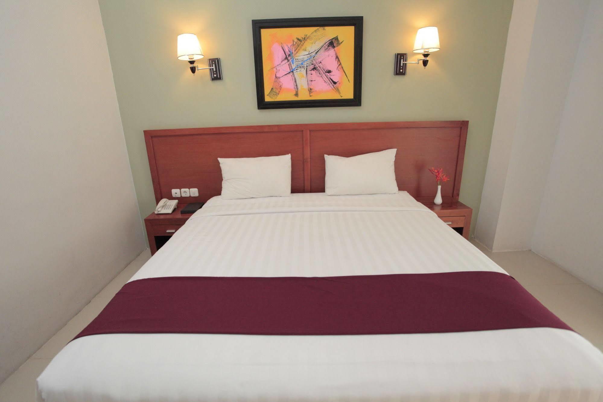 Prima Sr Hotel & Convention Yogyakarta Sleman  Exterior foto